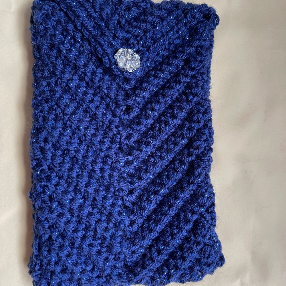 Chic Blue Knitted Phone Case with Decorative Button